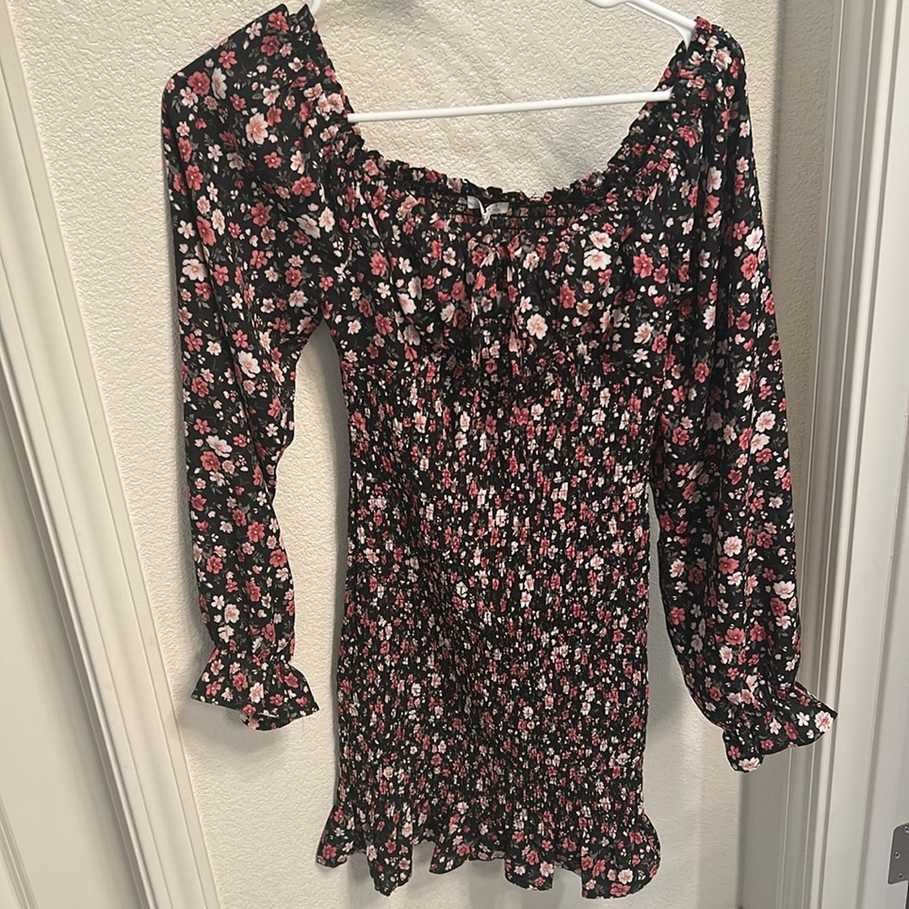 Smocked floral long sleeve mini dress - size small